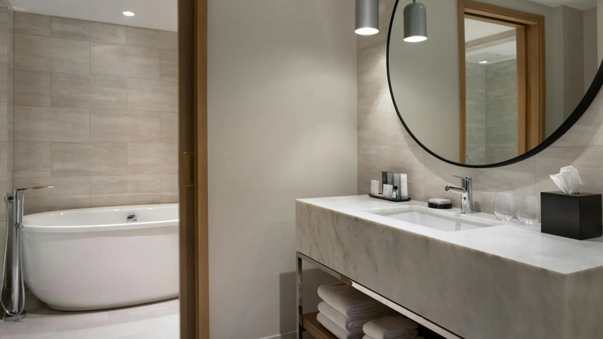 ****  Jw Marriott Tampa Water Street Hotel United States